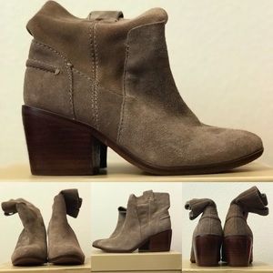 Vince Camuto Tan Booties - Size 4